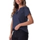 thumbnail image 4 of Blusa de puntos impresa de cuello en V de mujer Inspire Chic, manga corta, top para el trabajo, XS, azul oscuro, 4 of 6