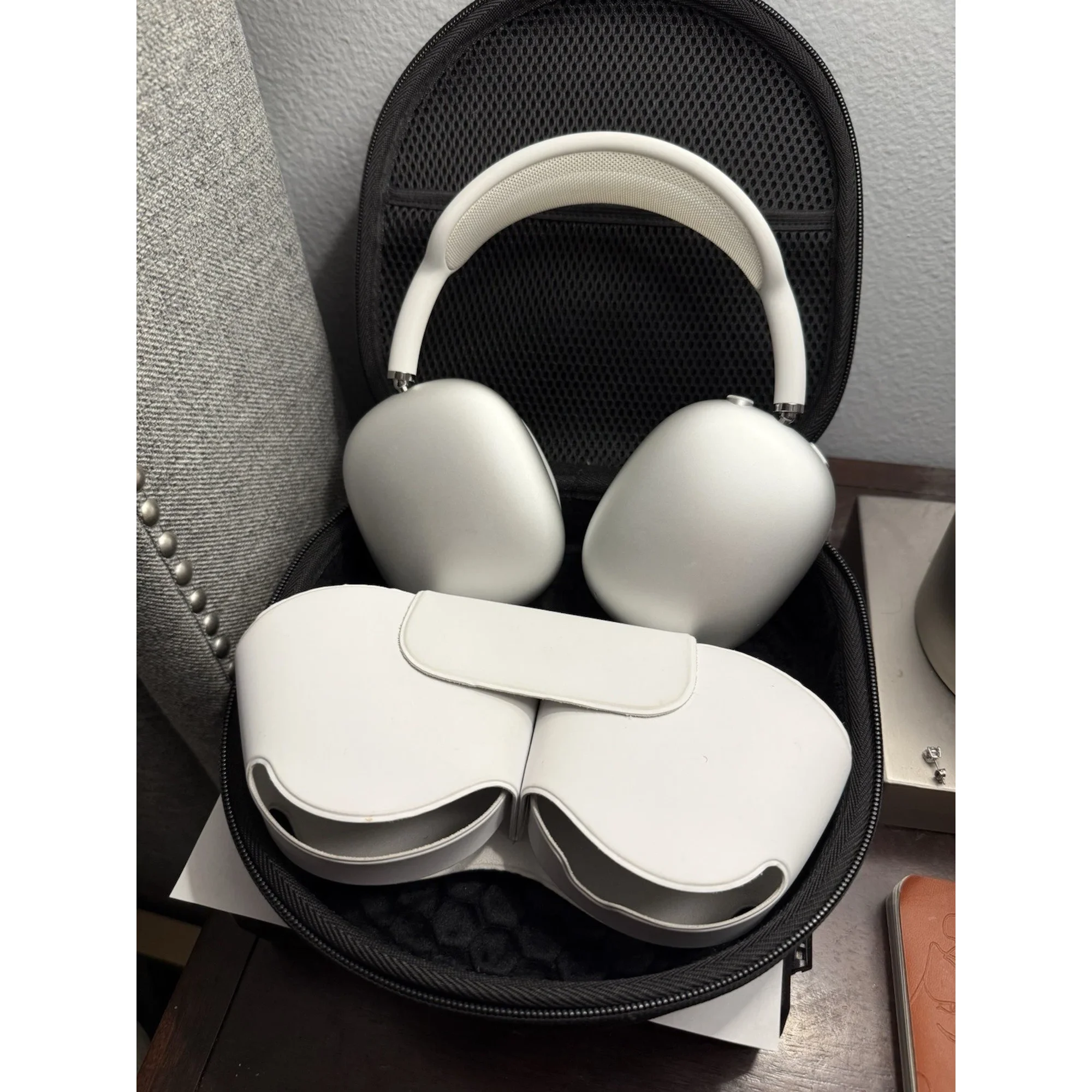 A-p-p-l-e AirPods Max Silver - Walmart.ca