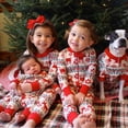 thumbnail image 3 of Una familia de tres y cuatro pijamas navideños familiares de manga larga con estampado de alces europeos y americanos, 3 of 4