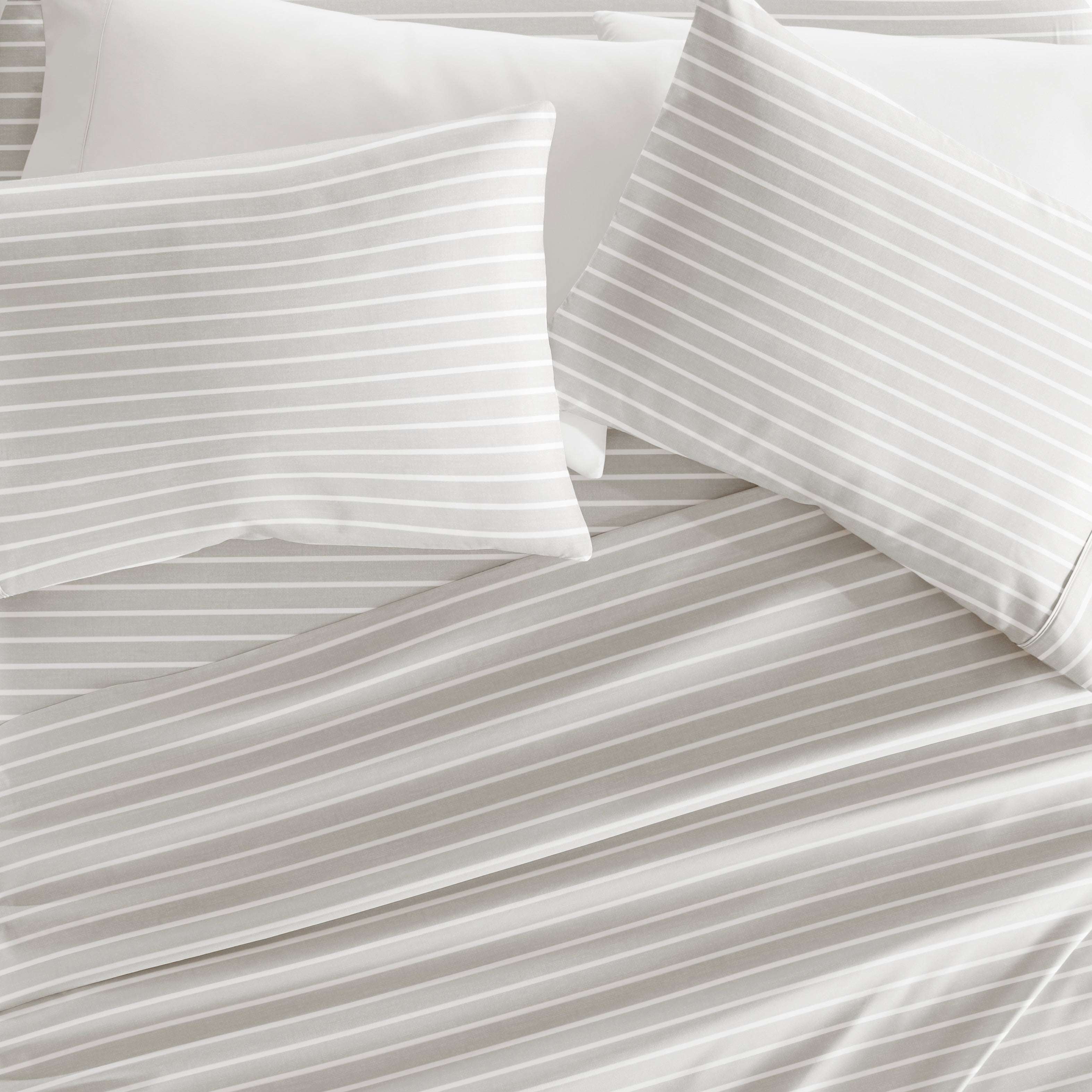 Noble Linens 4 Piece Pattern Microfiber Bed Sheets Set, Soft Lines Light Gray, Queen