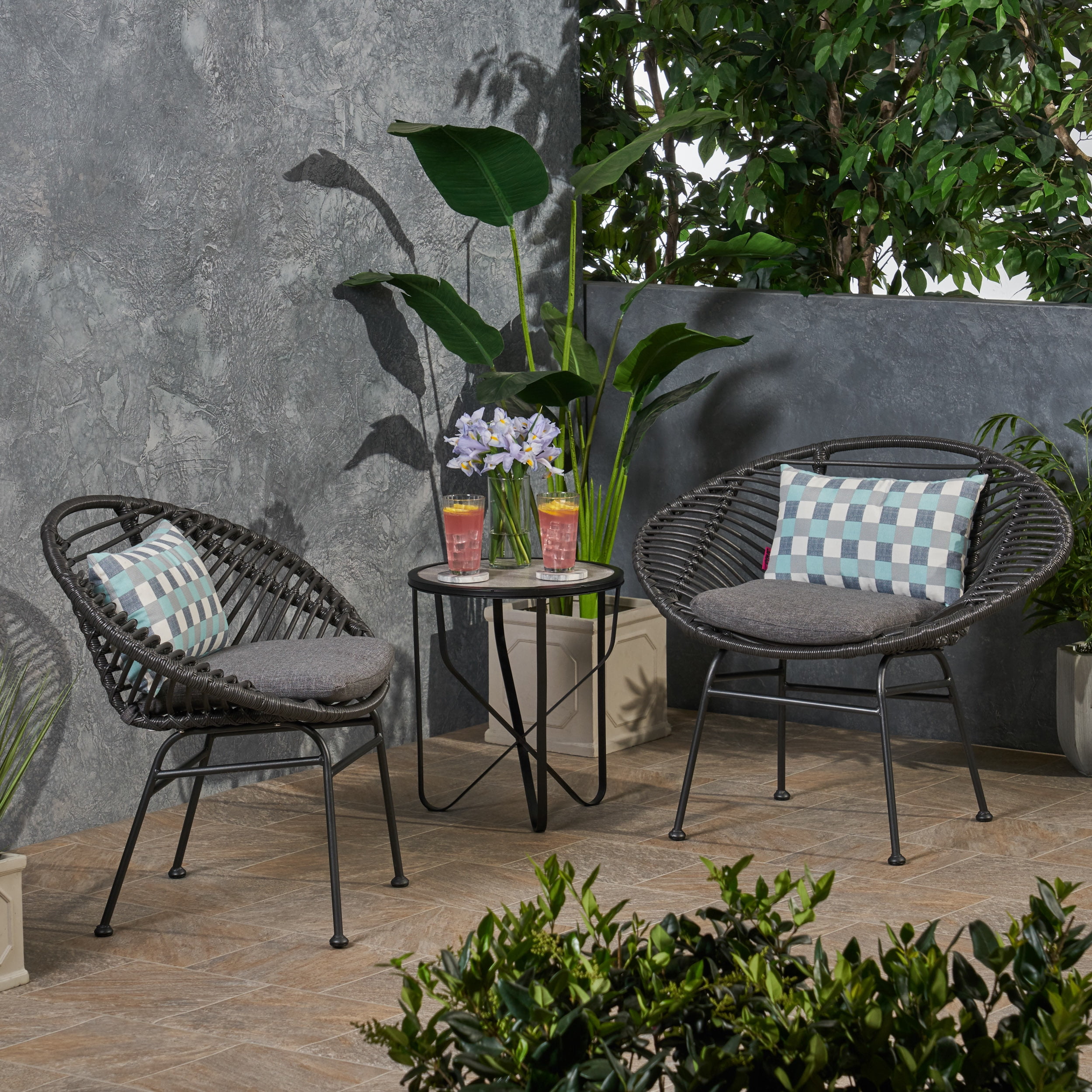 Outdoor Wicker Basket Style Single Chair, Unique Shaped Seat for Patio Garden, Gray