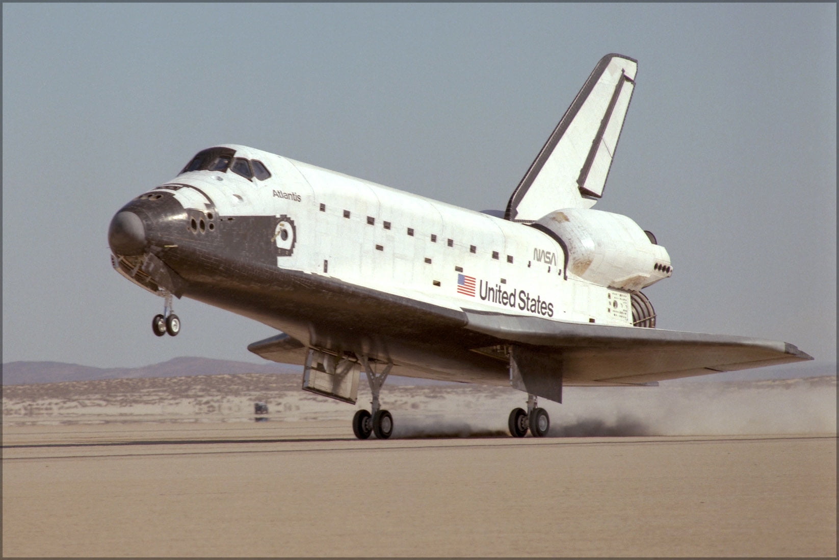 24"x36" Gallery Poster, Space Shuttle Atlantis touches down Edwards Air ...