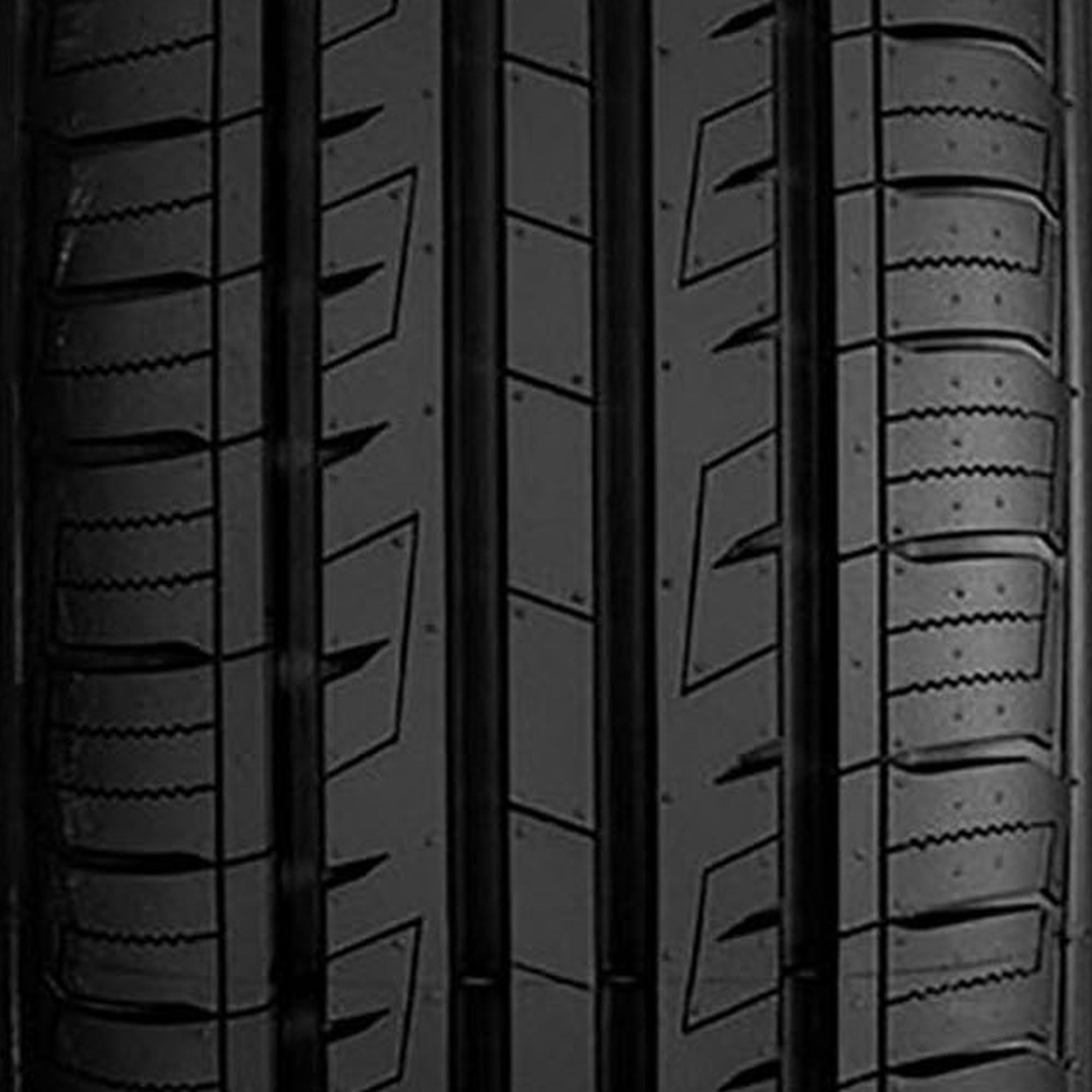 205/50ZR16 Lionhart LH-501 87W SL Black Wall Tire