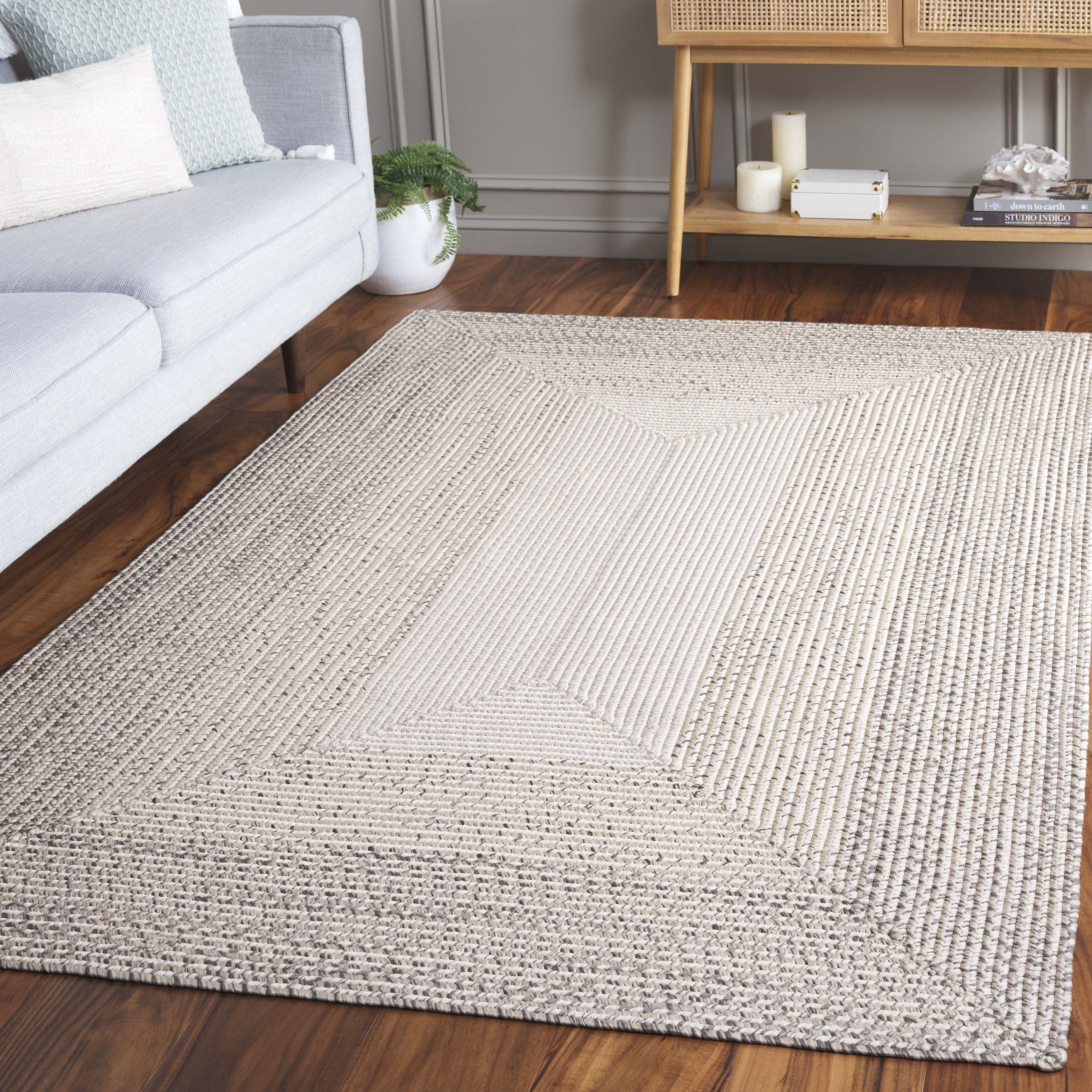 SAFAVIEH Braided Evangeline Bordered Machine Washable Reversible Area Rug, Ivory/Grey, 5' x 8'