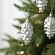 thumbnail image 4 of 6 Colgantes de Piñas de Plástico con Formas Especiales para Decorar El Árbol de Navidad., 4 of 6