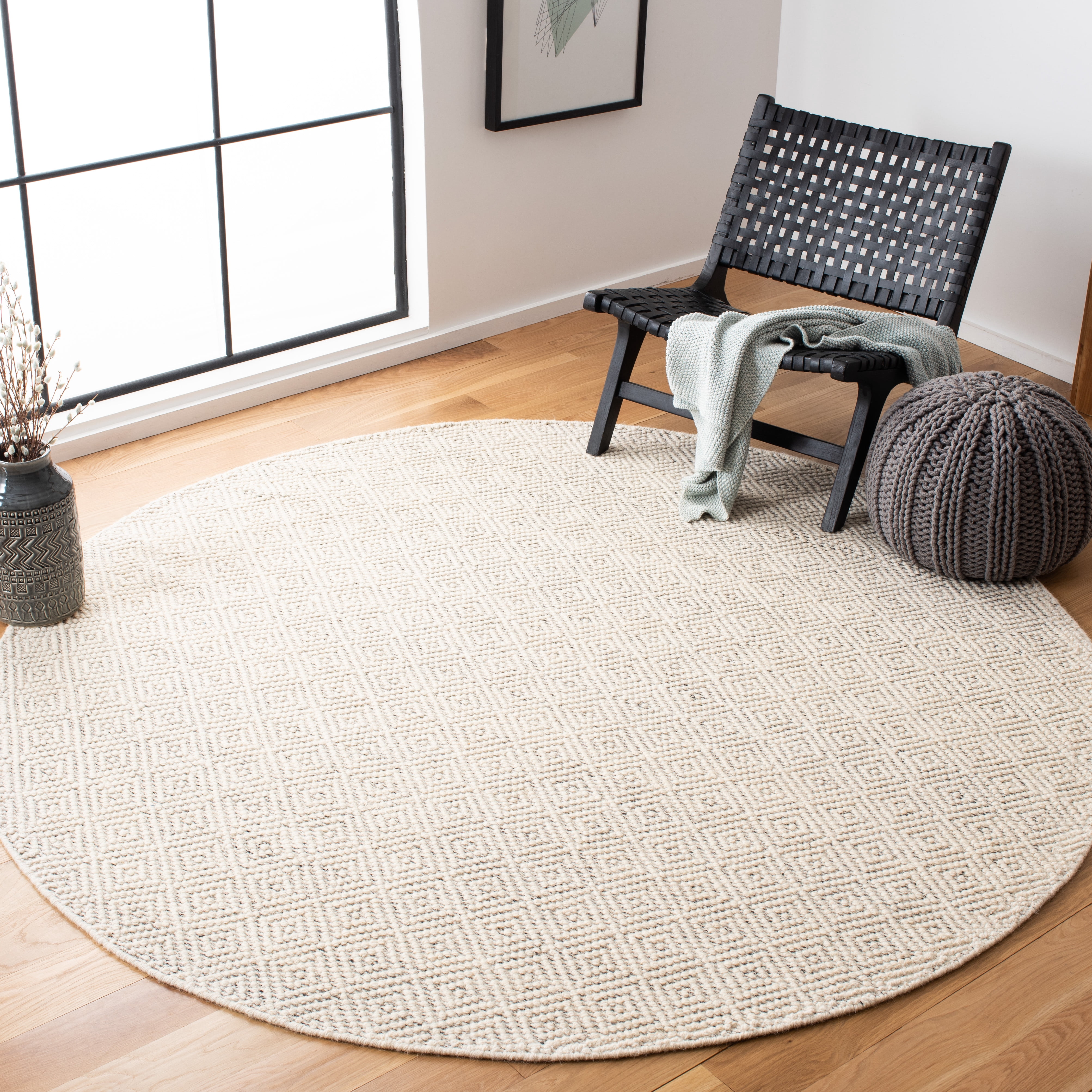 SAFAVIEH Natura Eanna Geometric Area Rug, Ivory/Light Grey, 4' x 4' Round