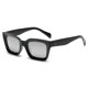thumbnail image 1 of Gafas de sol con forma de parasol, gafas de sol con foto en caja retro, gafas de sol con remaches laterales, 1 of 3
