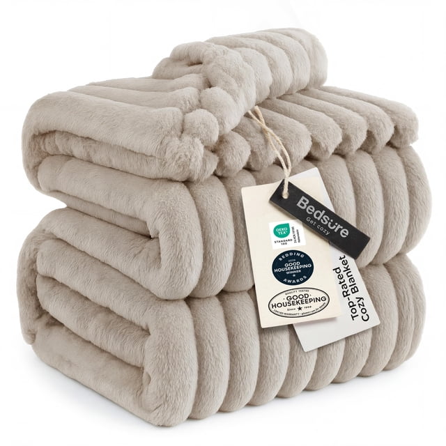 Manta Bedsure GentleSoft de forro polar beige 305 x 305 cm