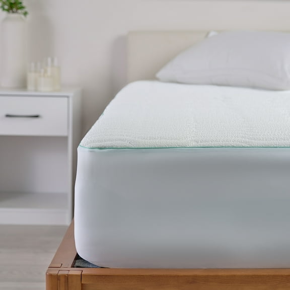 BG by BEDGEAR Cooling Waterproof Ultra-Plush Mattress Pad – Queen, Hypoallergenic, Breathable, Deep Pocket Fit, Pressure Relief Protection