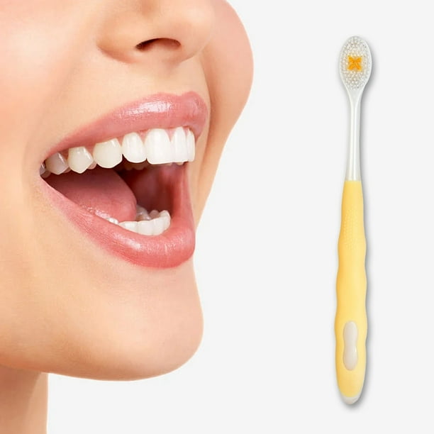 Cepillos de dientes para parejas Experience Together con cabezales redondos, cerdas suaves de alta densidad y diseño ergonómico. Fabricados en plástico, ideales para uso doméstico.
