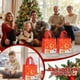 thumbnail image 1 of Bolso Navideño No Tejido, Color Negro | Bolsa de Regalo Reutilizable para Compras Navideñas | Bolsa para Empaquetar Dulces Festivos con Asas Resistentes para Guardar Regalos y Decoraciones Navideñas, 1 of 6