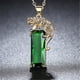 thumbnail image 4 of Fiudx Colgante de Leopardo Dorado, Llamativo Collar de Esmeralda, Joya de Cobre Única, Accesorio Versátil para Cualquier Atuendo, Ideal para Bodas, Banquetes y Fiestas, Un Regalo de Moda., 4 of 5