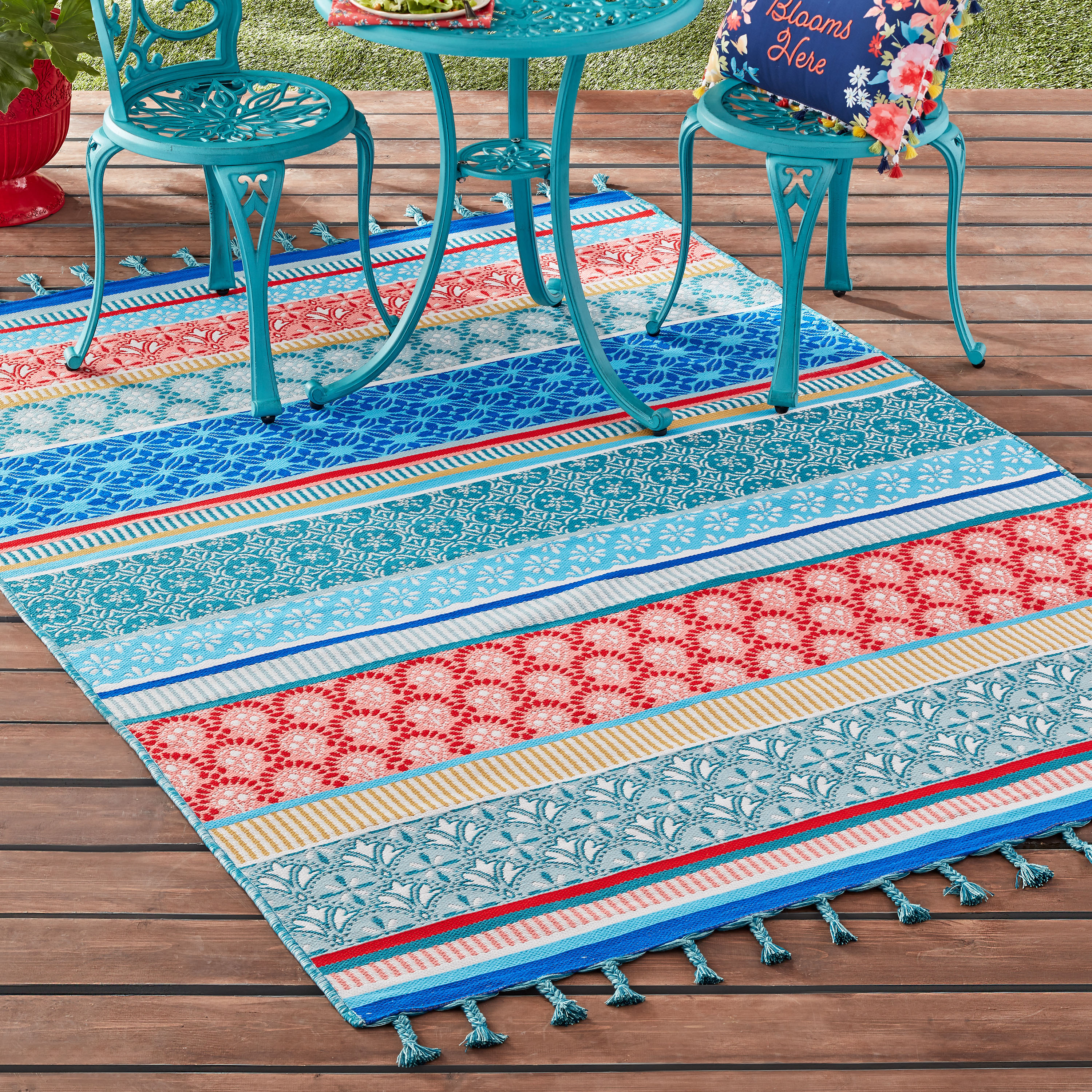The Pioneer Woman 5' x 7' Multi-Color Outdoor Rug - image 3 of 8