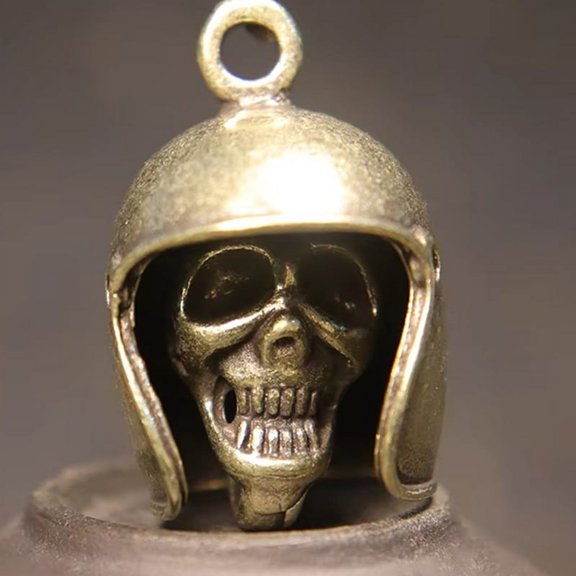 Brass Skull HeadHelmet Bell Key Chains Pendants Punk Men Keychains Hanging Jewelry Vintage Copper Wind Chime