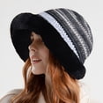 thumbnail image 1 of Chapeau de Pêcheur Rétro en Laine Tricotée pour Femmes, 1 of 4