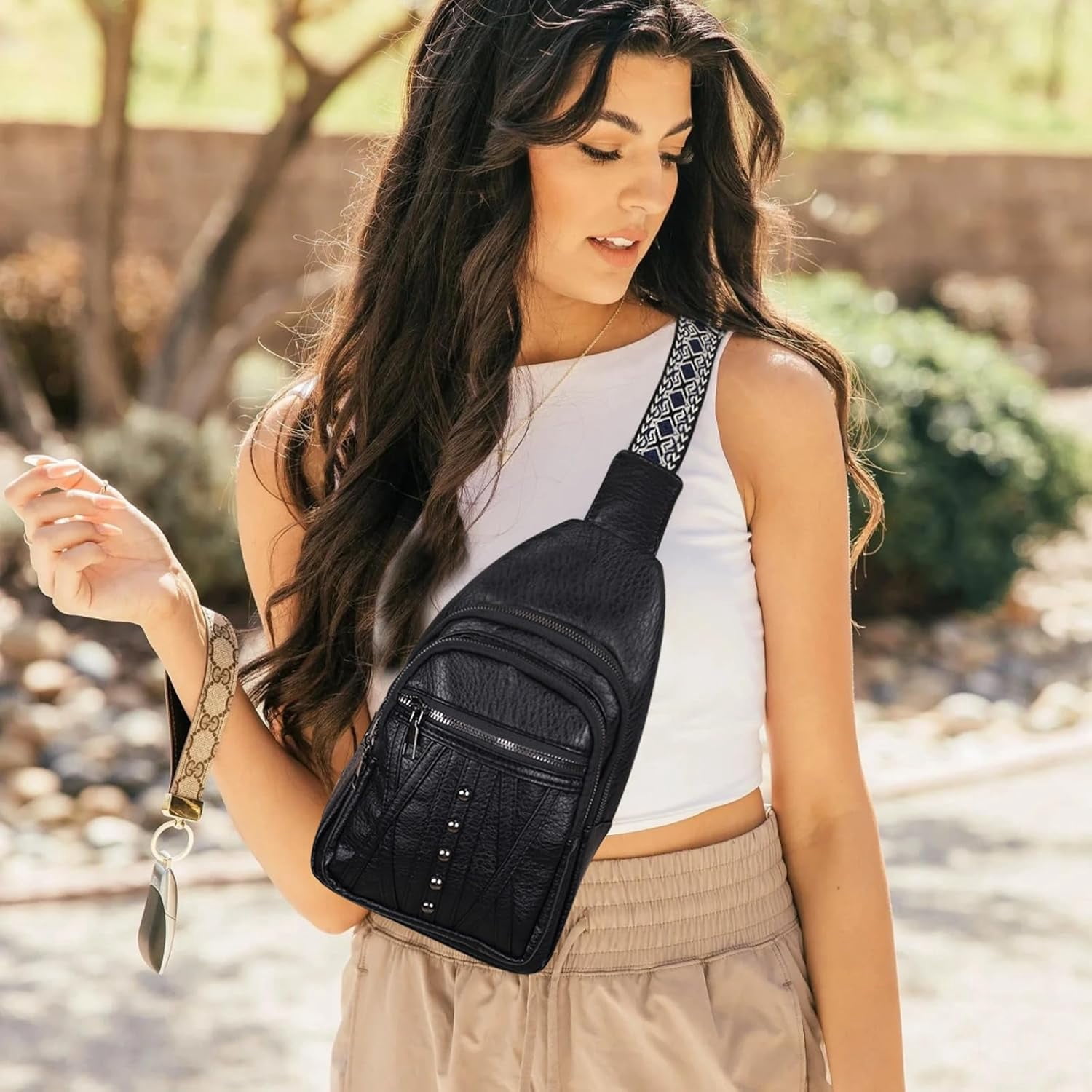 Sling Bag for Women Crossbody, Leather Cross Body Fanny Packs for Women, Trendy Chest Bag for Travel and Daily Use