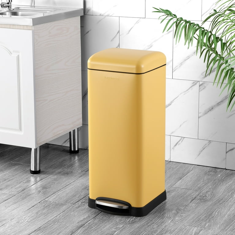 Happimess Betty Retro 8-Gallon Step-Open Trash Can, Daffodil