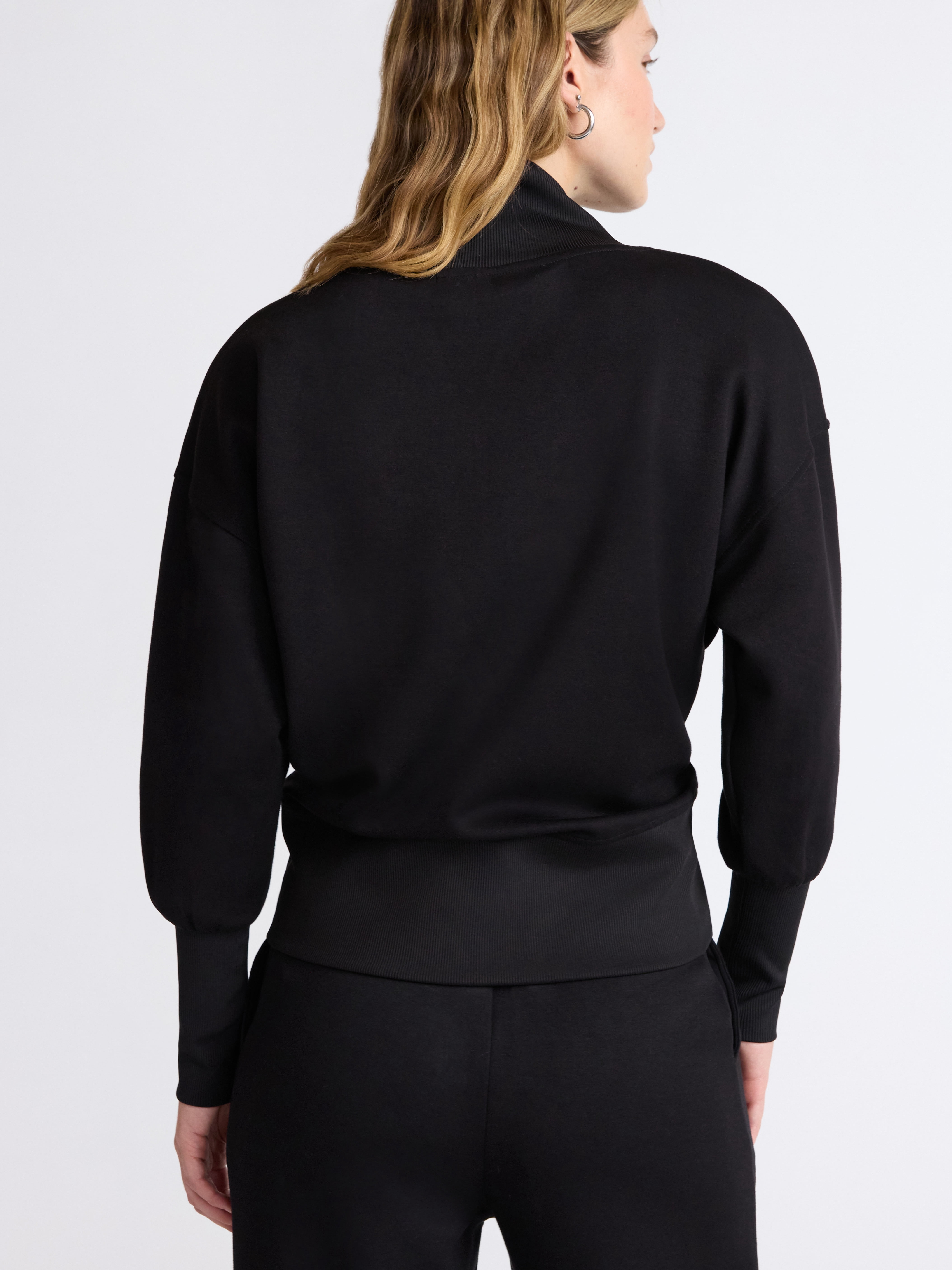 Scoop Women's and Women's Plus New Scubaknit V Neck Sweatshirt, Sizes XS-4X