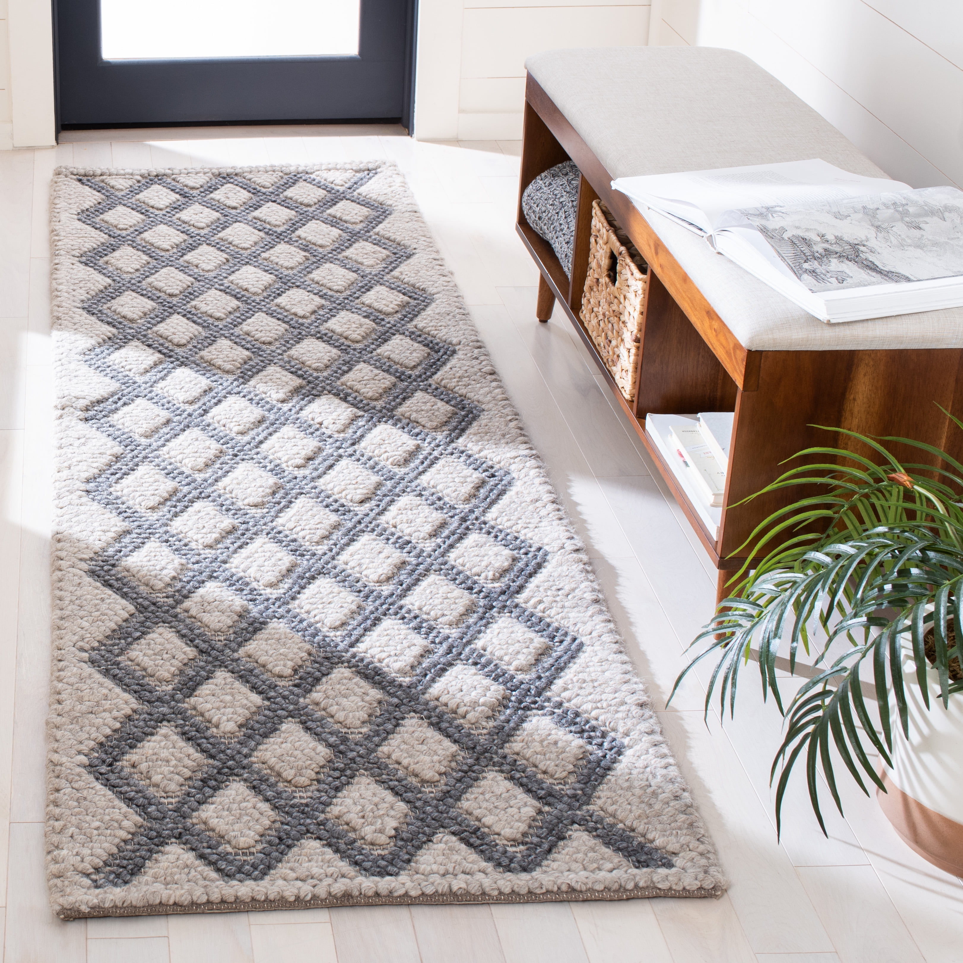 SAFAVIEH Natura Mayson Diamond Runner Rug, Silver, 2'3" x 8'