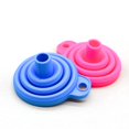 thumbnail image 4 of Embudo de silicona Universal para motor de coche, embudo para lavar líquido, cambio de fluido, plegable, portátil, para cambio de aceite de motor de gasolina, 4 of 4