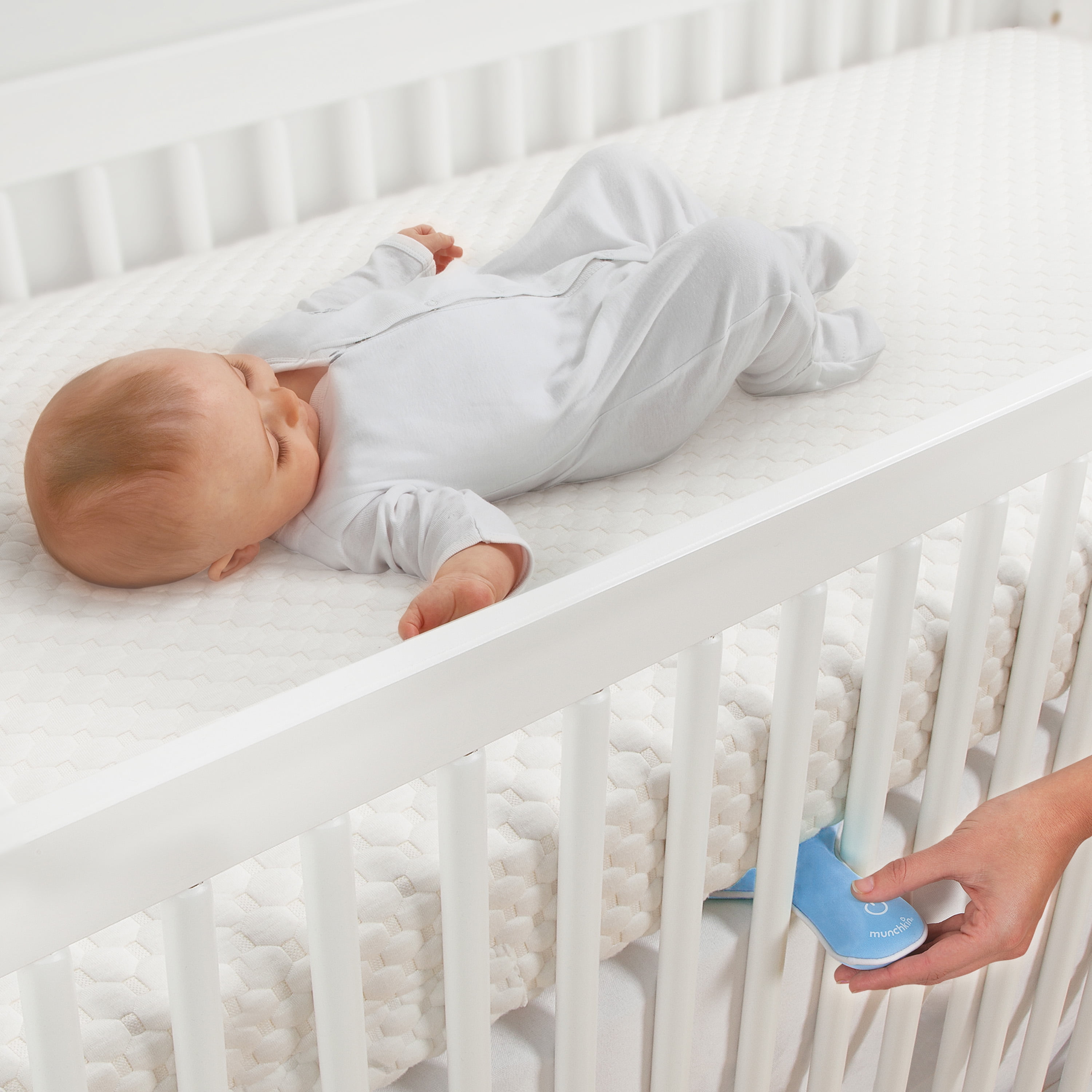 Munchkin Lulla Vibe Vibrating Mattress Pad Walmart Com Walmart Com