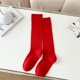 thumbnail image 1 of Xiao Hua 3 pares de calcetines casuales de tubo de algodón hasta la rodilla para mujer, de punto liso, largos hasta la rodilla, regalo para toda la temporada, elásticos, suaves (rojos), 1 of 2
