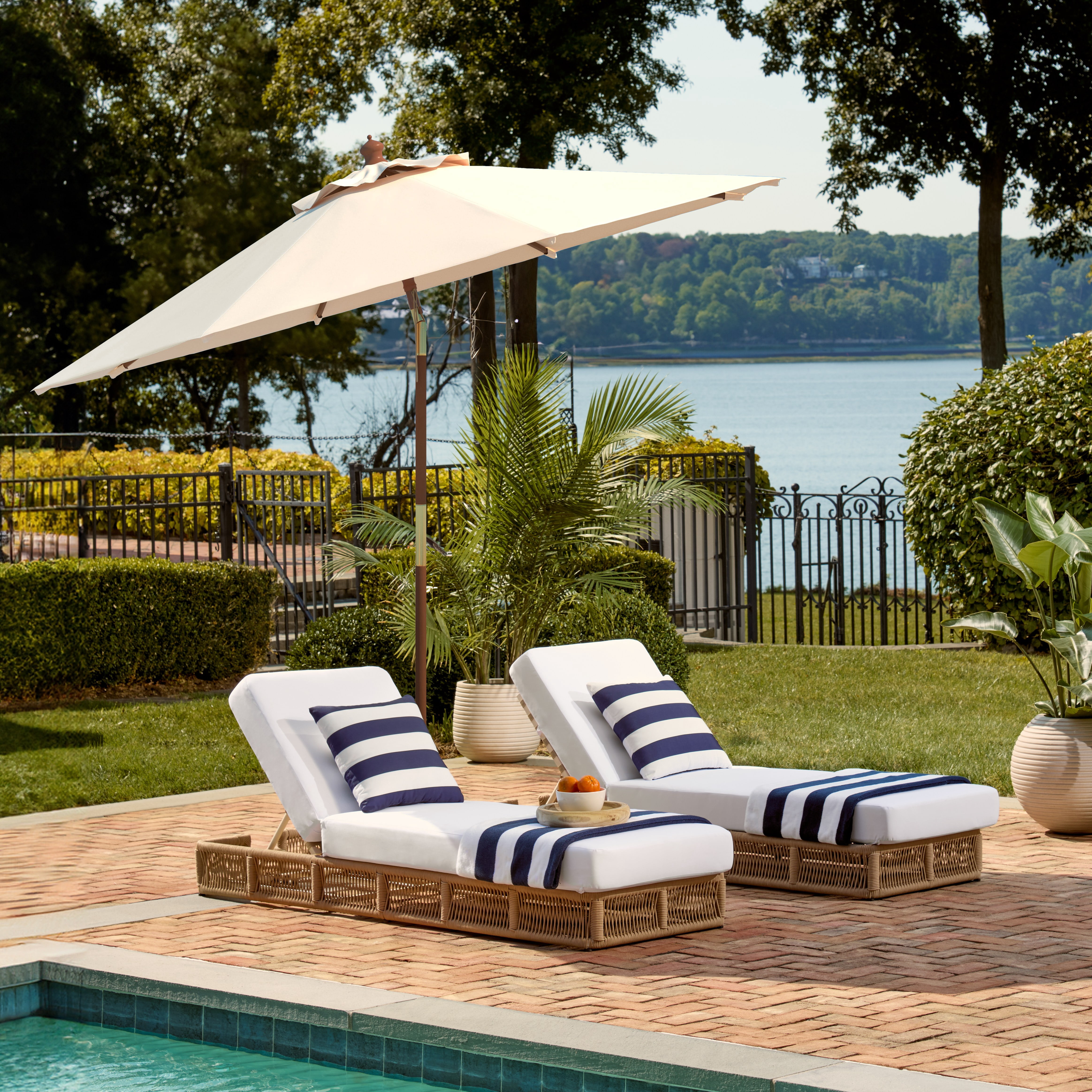 Safavieh Cannes 9' Market Push Wooden Patio Umbrella, Beige