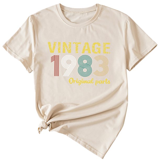 Gibobby Playera de Manga Corta con Cuello Redondo Vintage 1983 Top casual retro manga corta para mujer(Beige,CH)
