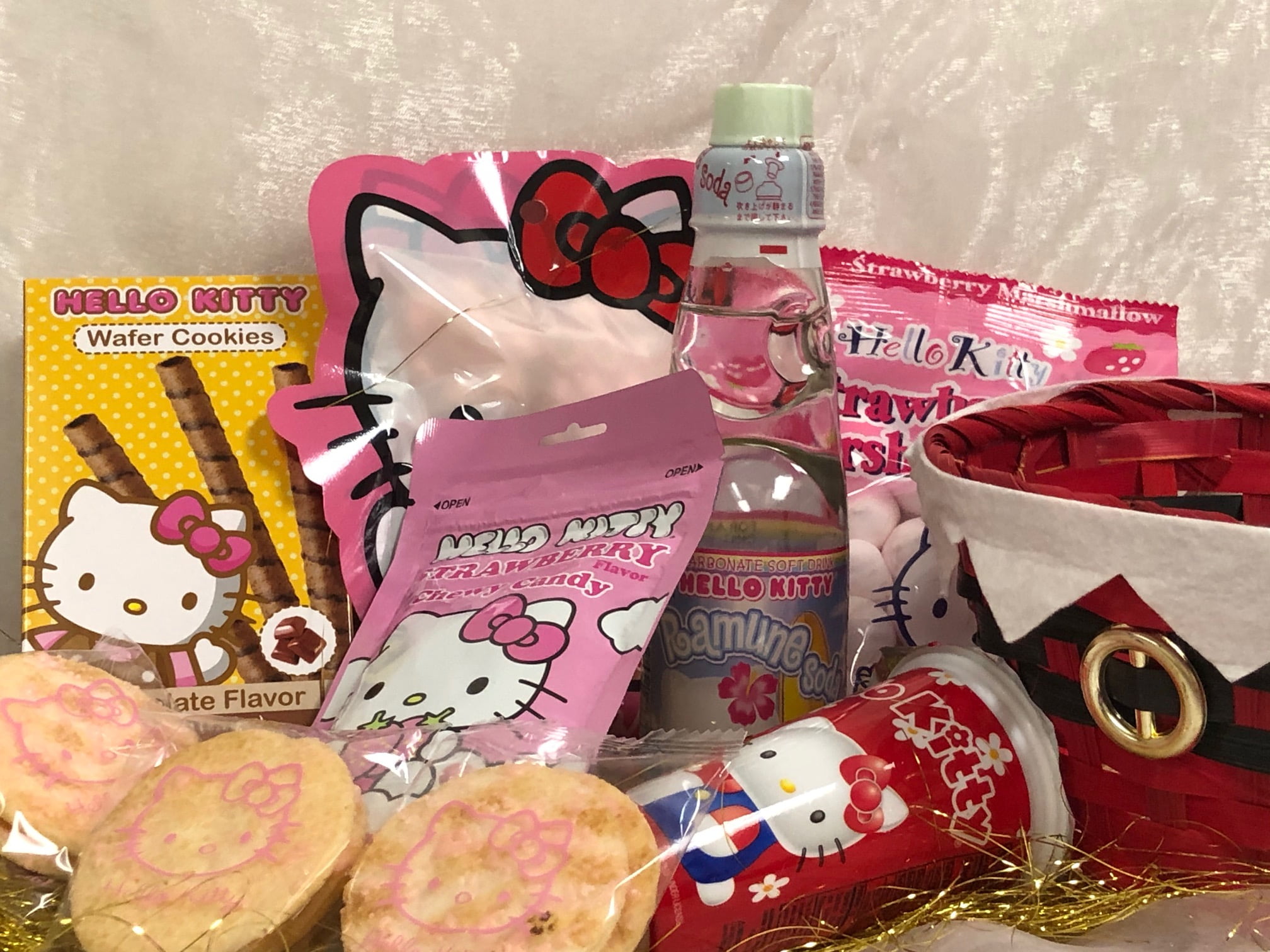  Sanrio Hello Kitty Snack Box : Grocery & Gourmet Food