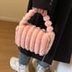 thumbnail image 1 of Bolso de muñeca esponjoso para mujer, monedero pequeño de gran capacidad, informal para otoño e invierno, 1 of 9