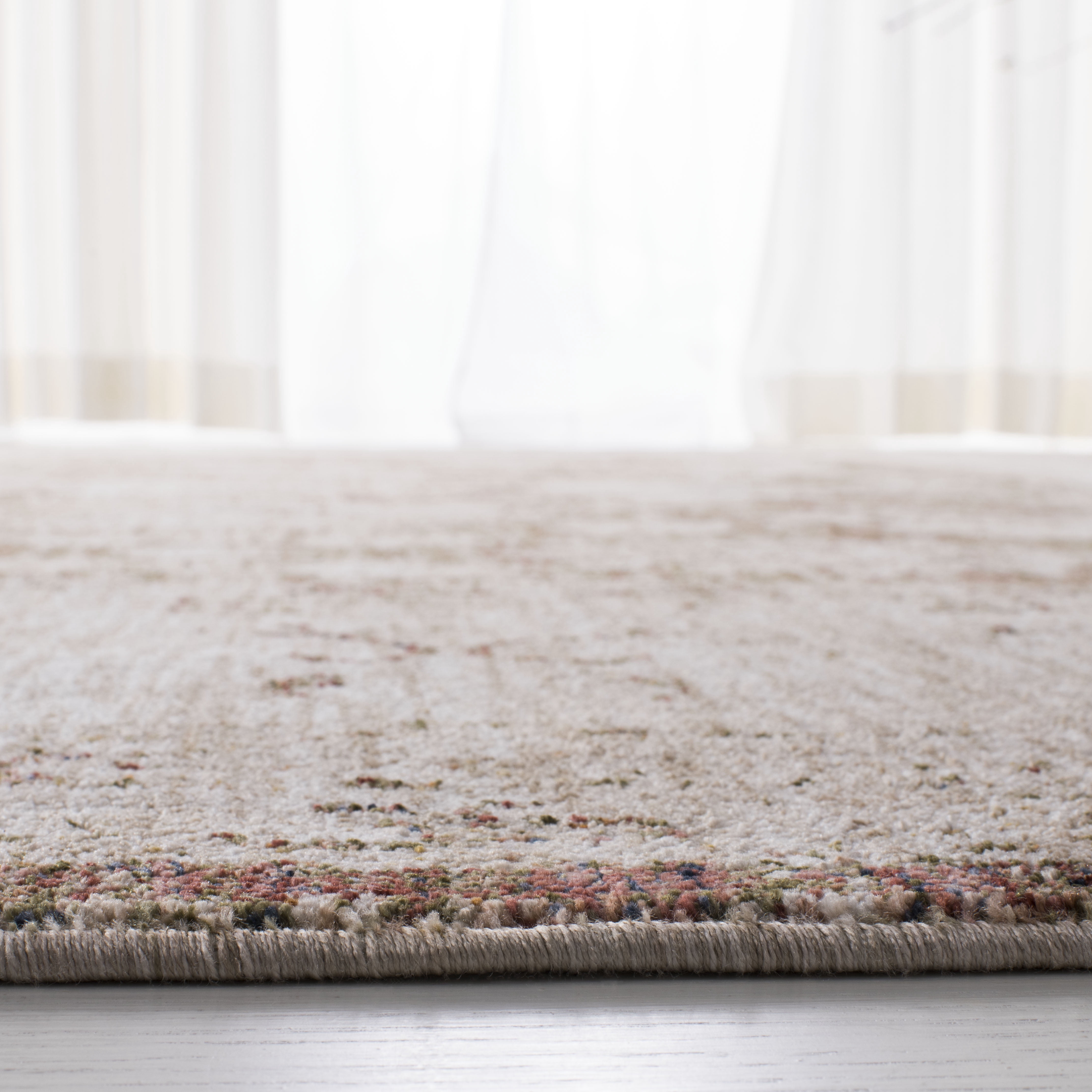 SAFAVIEH Vintage Oushak Myrtle Abstract Area Rug, Ivory/Beige, 6'7" x 6'7" Square