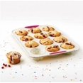 thumbnail image 2 of Moule à muffins standard en silicone Trudeau, 12 cavités, 2 of 6