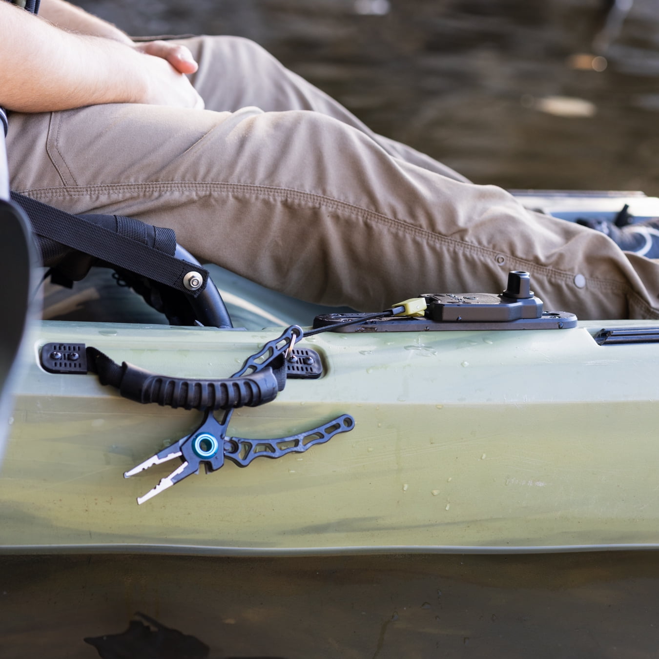 D DRIFT ALL THINGS WATER Kayak Track Fishing Tool Mount Retractor, Single, Model KA6612