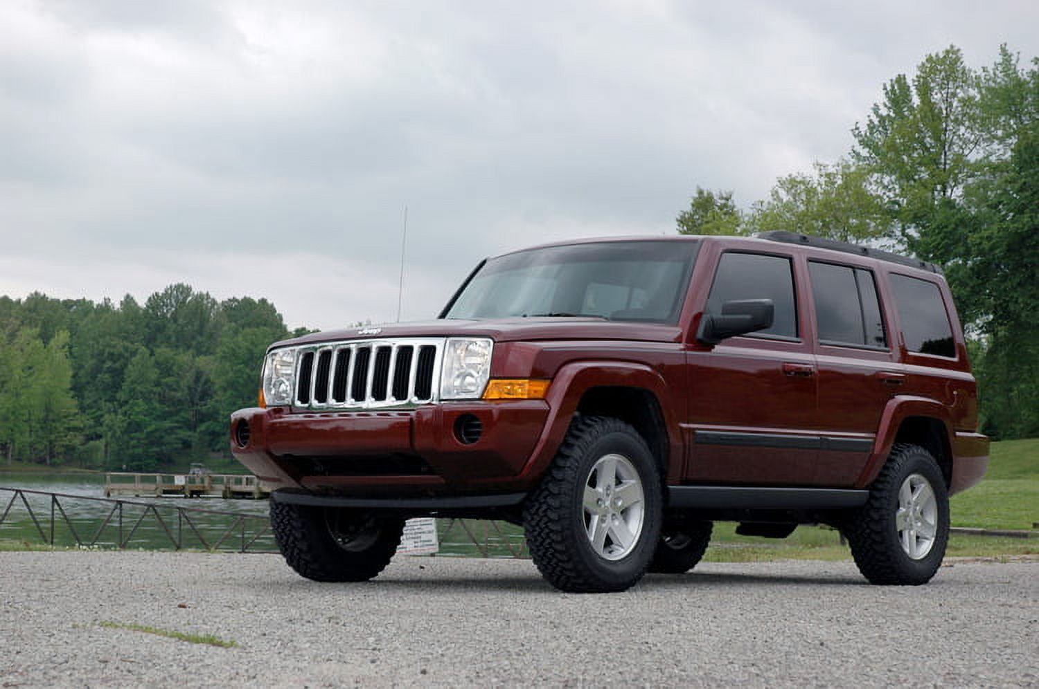 Rough Country 2" Lift Kit for 06-10 Jeep Grand Cherokee WK/Commander XK - 664