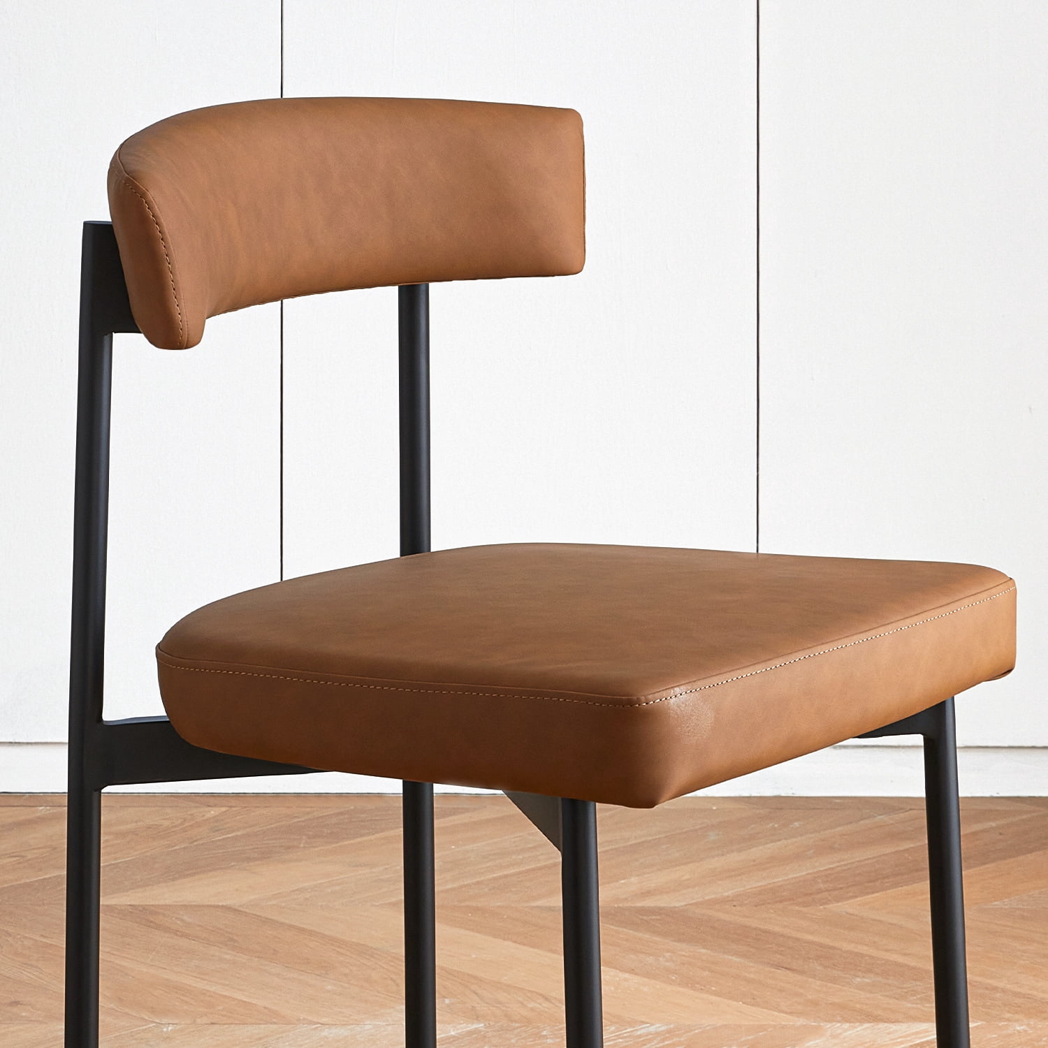 Brown Modern Bar Stools Set of 2, 24 Inch Faux Leather Counter Stools with Curved Backrest, Counter Height Bar Stool for Kitchen Island
