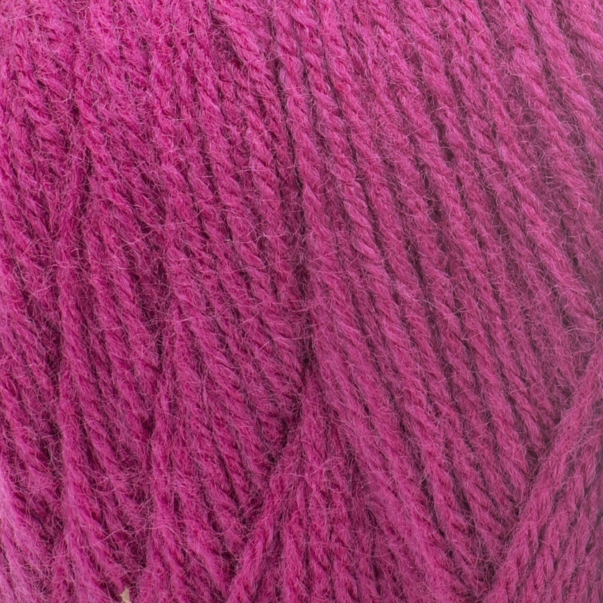 Bernat® Super Value™ Fil acrylique peigné n° 4 (moyen), framboise 7 oz/197 g 440 yards :