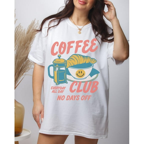 Coffee Club T-Shirt – Retro Coffee Lover Graphic Tee with Croissant And French Press – Cozy Aesthetic Gift