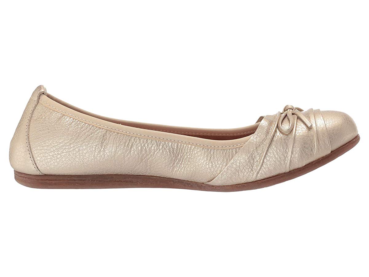 born chelan ballet flat