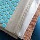 thumbnail image 2 of Almohadilla de masaje de coco y trigo sarraceno con botón redondo, juego de tres para yoga y acupresión, diseño elegante en tela beige con broche dorado., 2 of 6