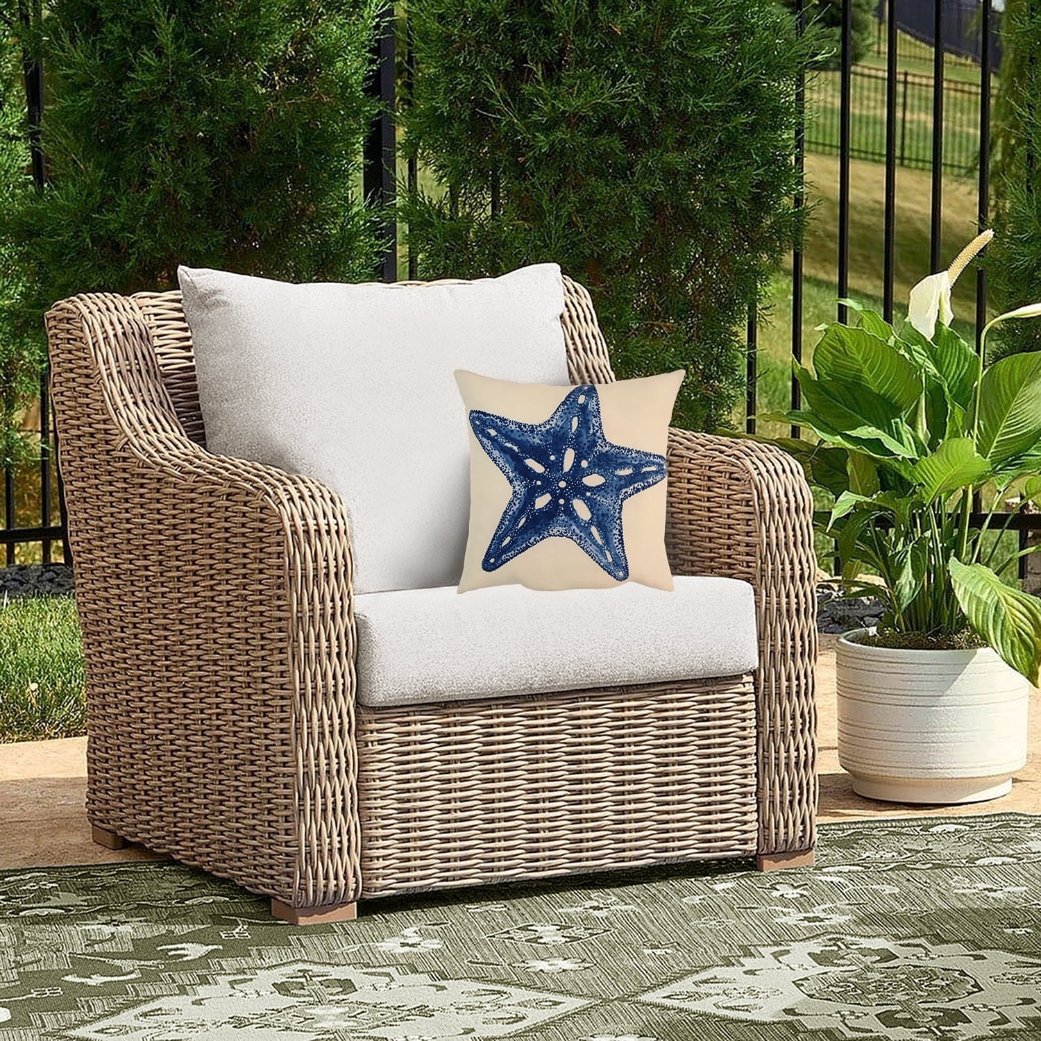 Mainstays 16" x 16" Reversible Decorative Outdoor Throw Pillow, Blue Starfish