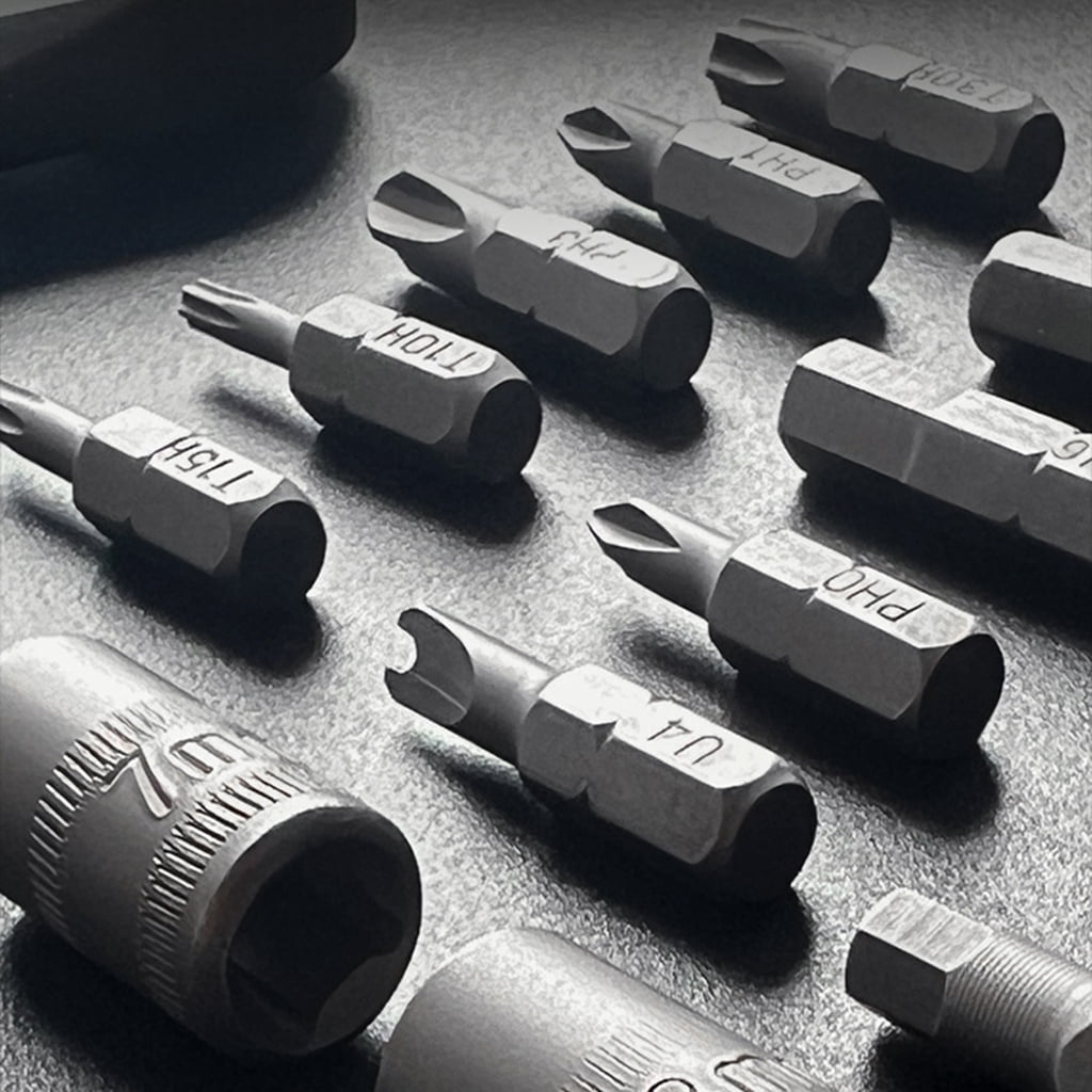 25 in 1 Ratchet Wrench Screwdriver Socket Nut Set Screw Driver Bit Handle Drive Slot Hand Tool for Repairing Laptop
