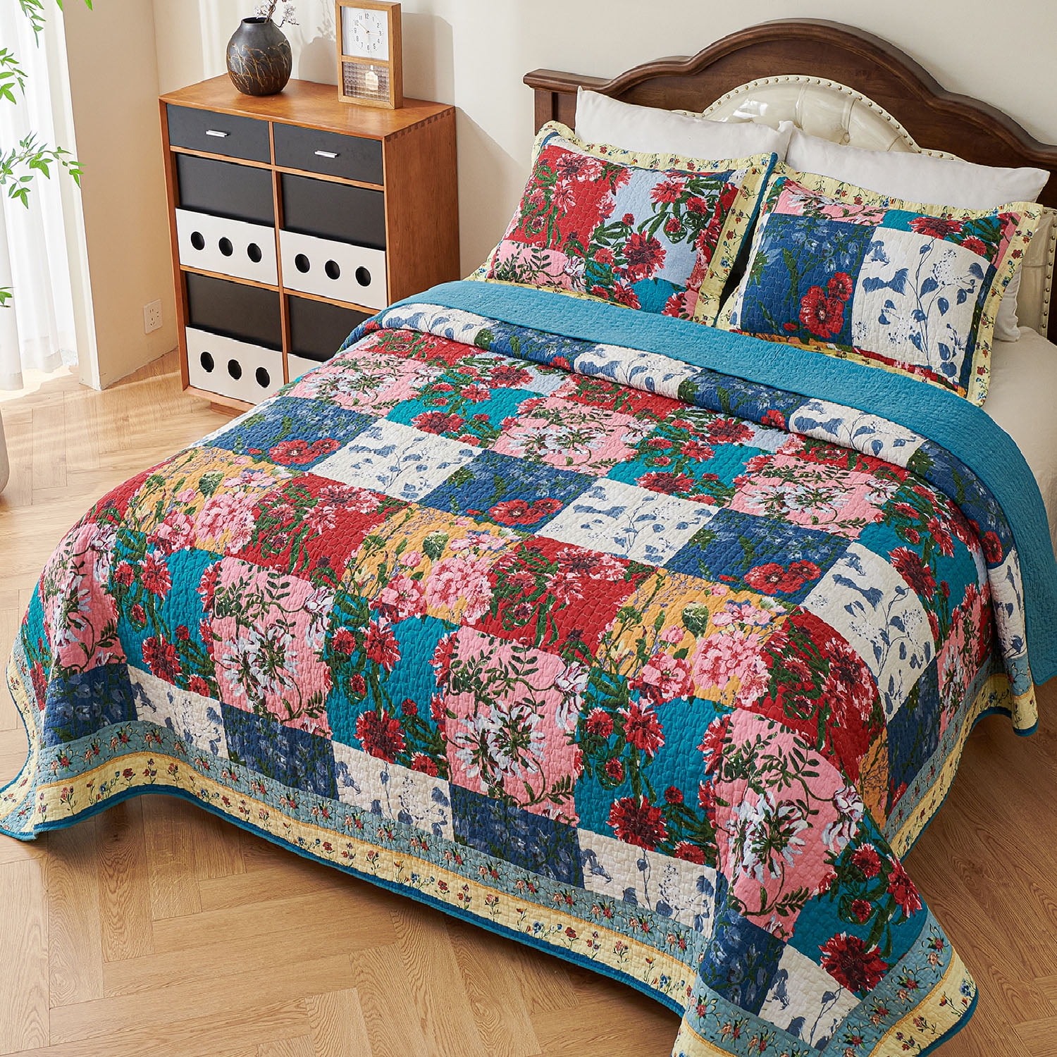 Evenhug Quilts 2-Piece Square Multi-Color Floral Patchwork Twin Quilt Set With Sham
