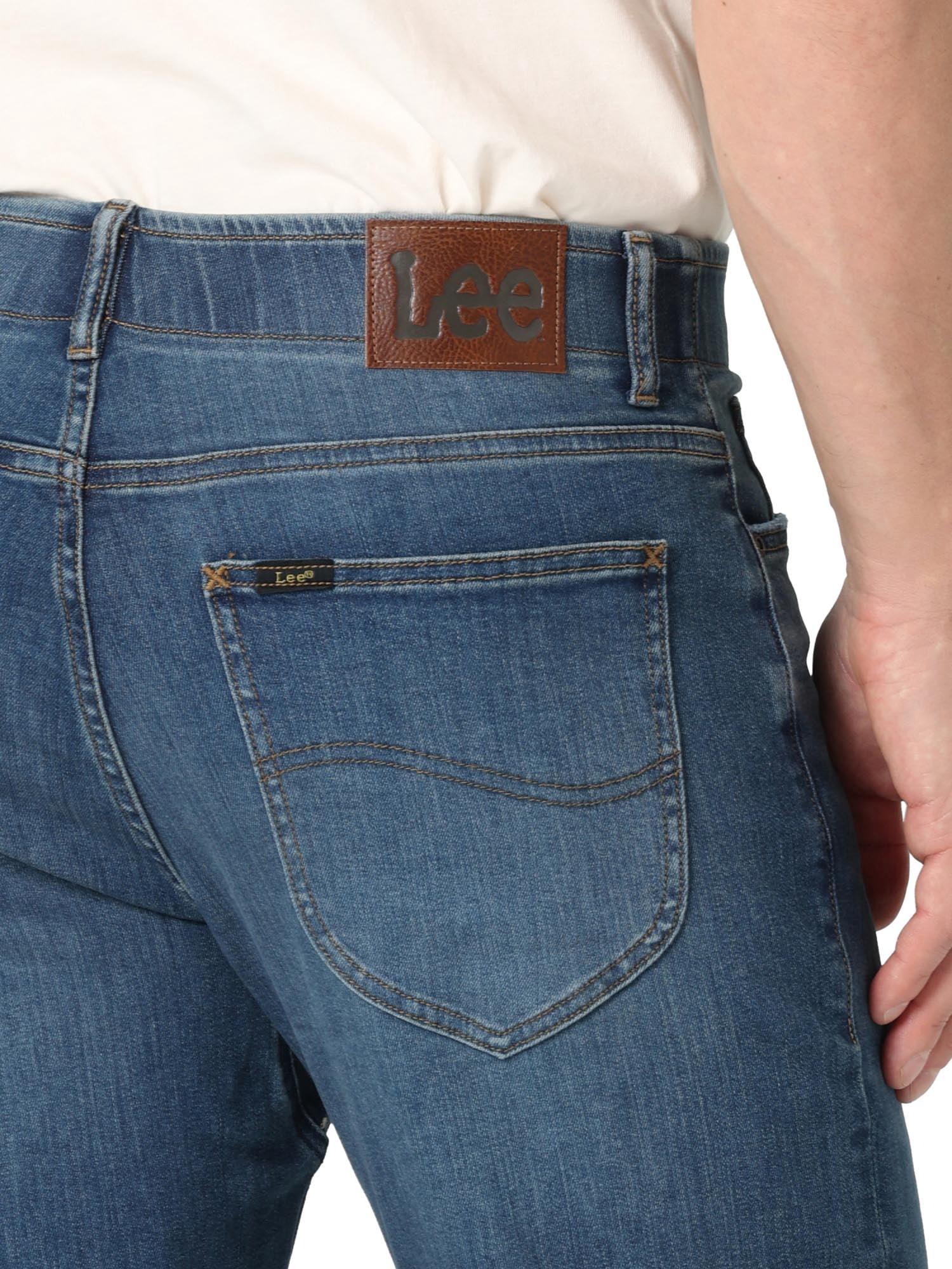 Lee®Men's Extreme Motion Regular Fit Straight Leg Jean