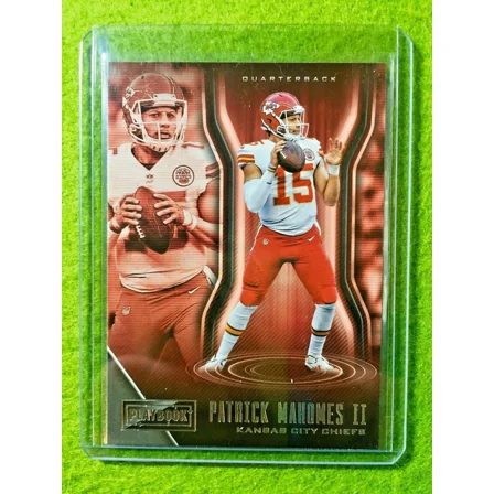 PATRICK MAHOMES CARD JERSEY #15 KANSAS CITY CHIEFS 2018 Panini Playbook Football