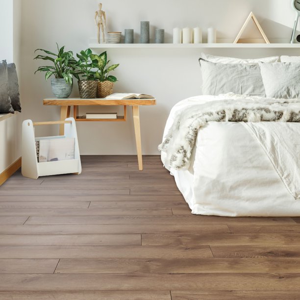 8 mm Classic Oak Laminate Flooring
