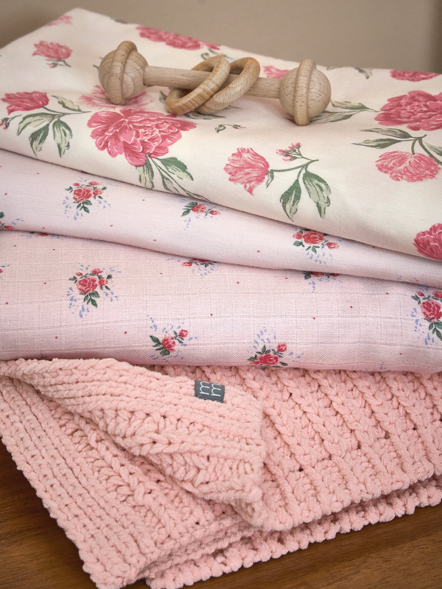 Modern Moments by Gerber Baby Neutral Chenille Blanket, Silver Pink, One Size