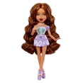 thumbnail image 3 of Muñeca Bratz Goin Out Yasmin con Accesorios de Moda y Chaqueta de Piel Sintética, 3 of 5