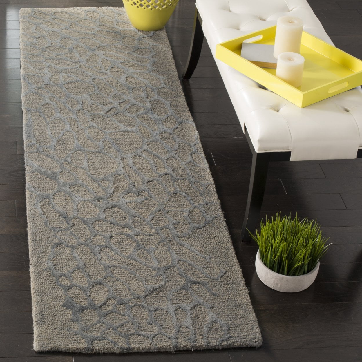 SAFAVIEH Blossom Clarence Abstract Area Rug, Grey, 4' x 6'