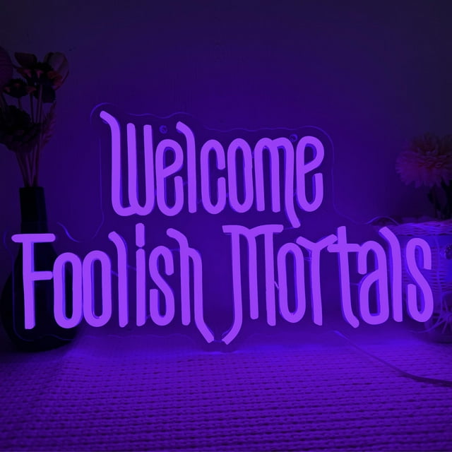 Letrero de neón Symone Welcome Foolish Mortals, color morado, 41 x 24 cm