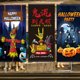 thumbnail image 2 of Colgante de Halloween para decoración del hogar, letrero de puerta de tamaño compacto, suministros de vacaciones, colgantes de Mart multiusos, Kits de decoración para fiestas patrón de murciélago Inteprter HA070430-03, 2 of 6
